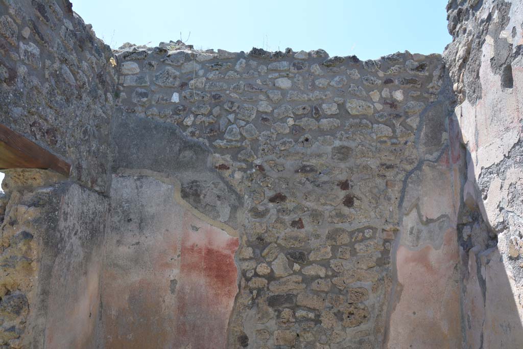 IX.5.14 Pompeii. May 2017. Room “L”, upper west wall.
Foto Christian Beck, ERC Grant 681269 DÉCOR.

