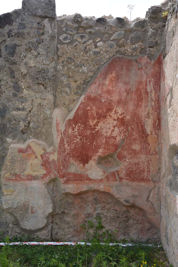 IX.5.14 Pompeii. May 2017. Room “b”, north wall in north-west corner of atrium.
Foto Christian Beck, ERC Grant 681269 DÉCOR.

