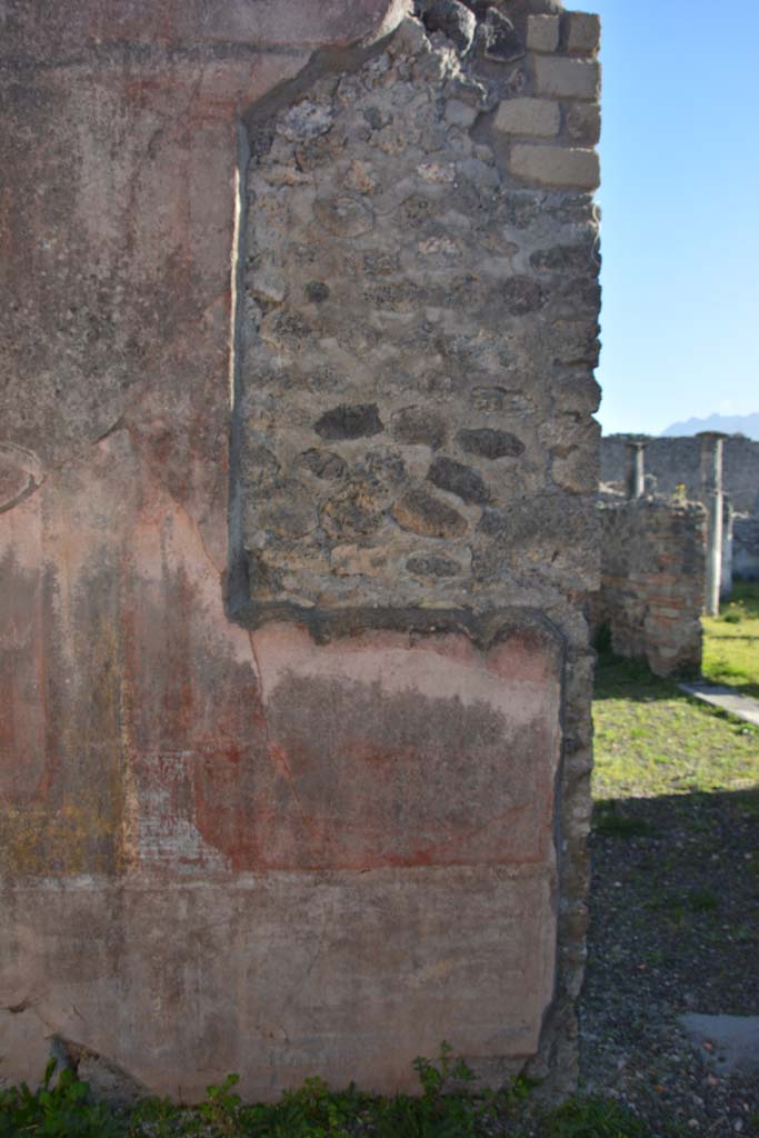 IX.5.14 Pompeii. March 2017.  
Room “f”, upper and middle zone of south wall near doorway to atrium “b”, on right.
Foto Christian Beck, ERC Grant 681269 DÉCOR.

