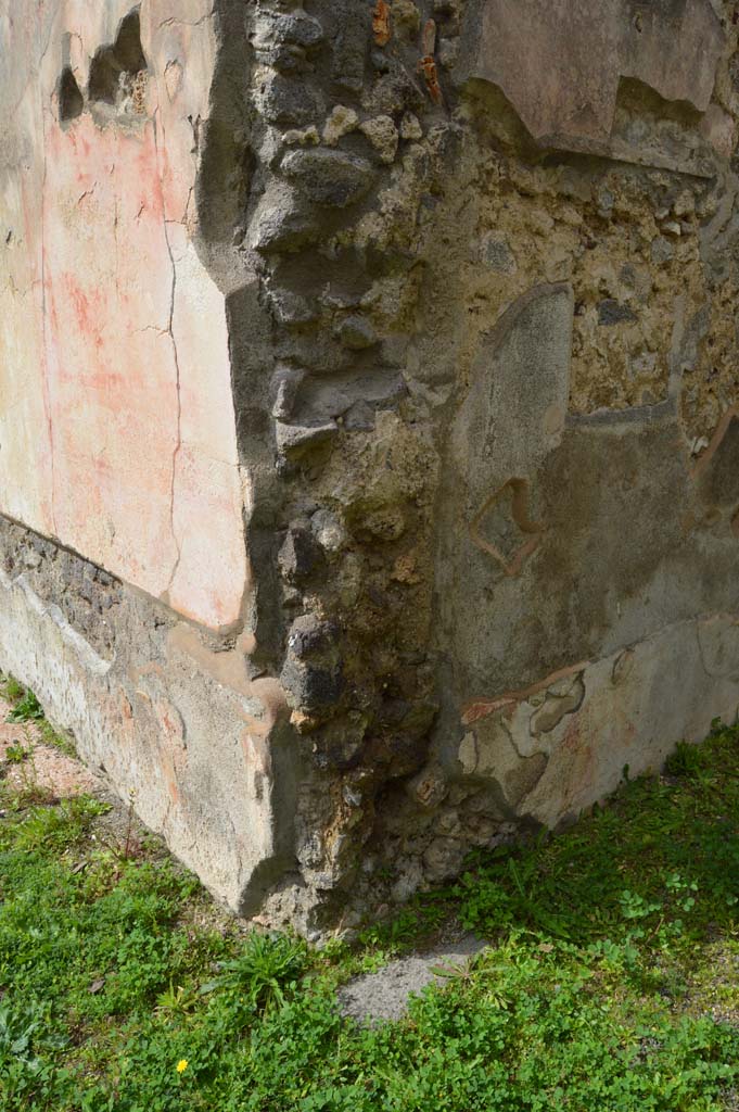 IX.5.14 Pompeii. March 2018. Corner wall between atrium and west wall in north ala “e”, on right.
Foto Taylor Lauritsen, ERC Grant 681269 DÉCOR.
