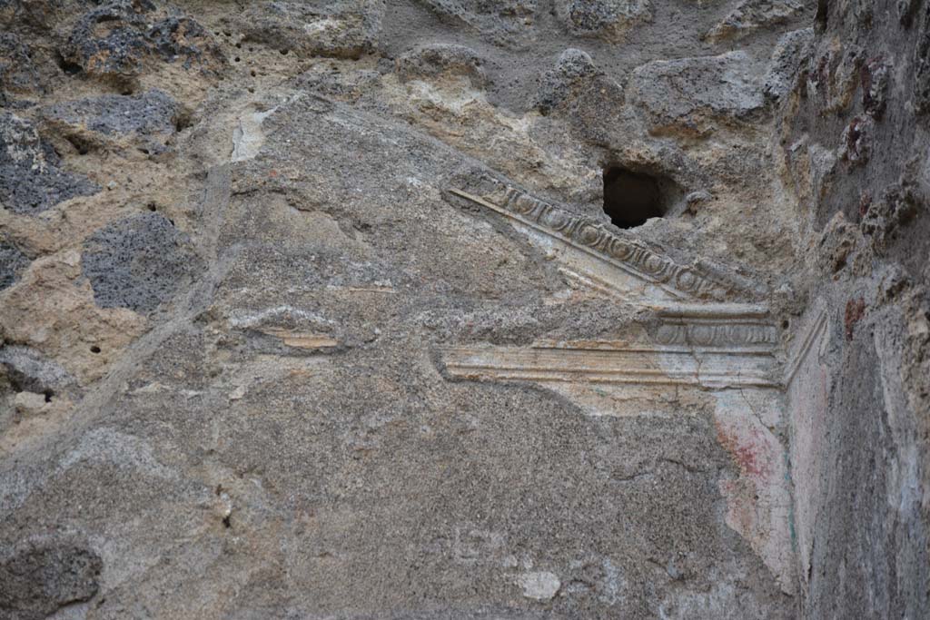 IX.5.14 Pompeii. May 2017. North ala “e”, detail from upper north wall showing stucco from arched ceiling.
Foto Christian Beck, ERC Grant 681269 DÉCOR.
