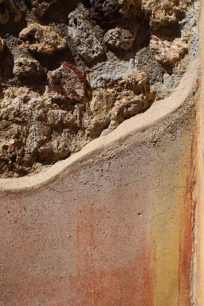 IX.5.14 Pompeii. May 2019. 
Room “d”, detail of painted decoration on west wall in north-west corner.
Foto Christian Beck, ERC Grant 681269 DÉCOR.
