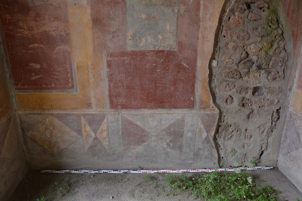 IX.5.14 Pompeii. May 2017. Room “c”, detail of north wall and zoccolo.
Foto Christian Beck, ERC Grant 681269 DÉCOR.

