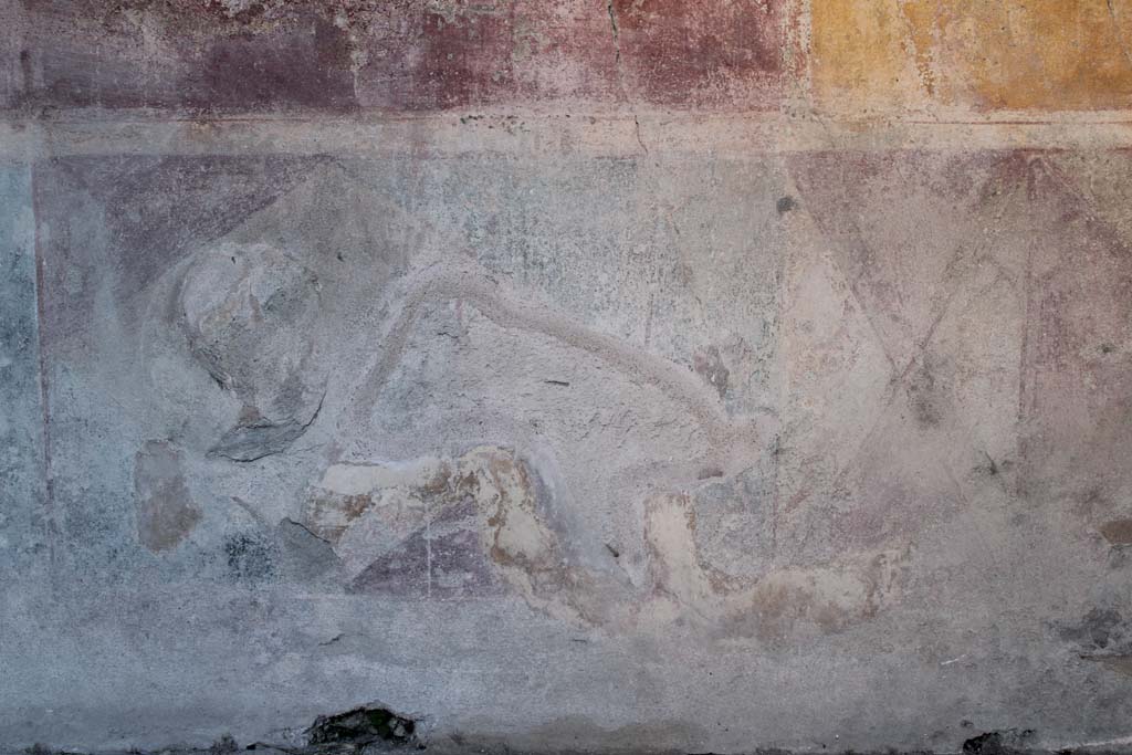IX.5.14 Pompeii. May 2019. Room “c”, detail of zoccolo on east wall at south end.
Foto Christian Beck, ERC Grant 681269 DÉCOR.
