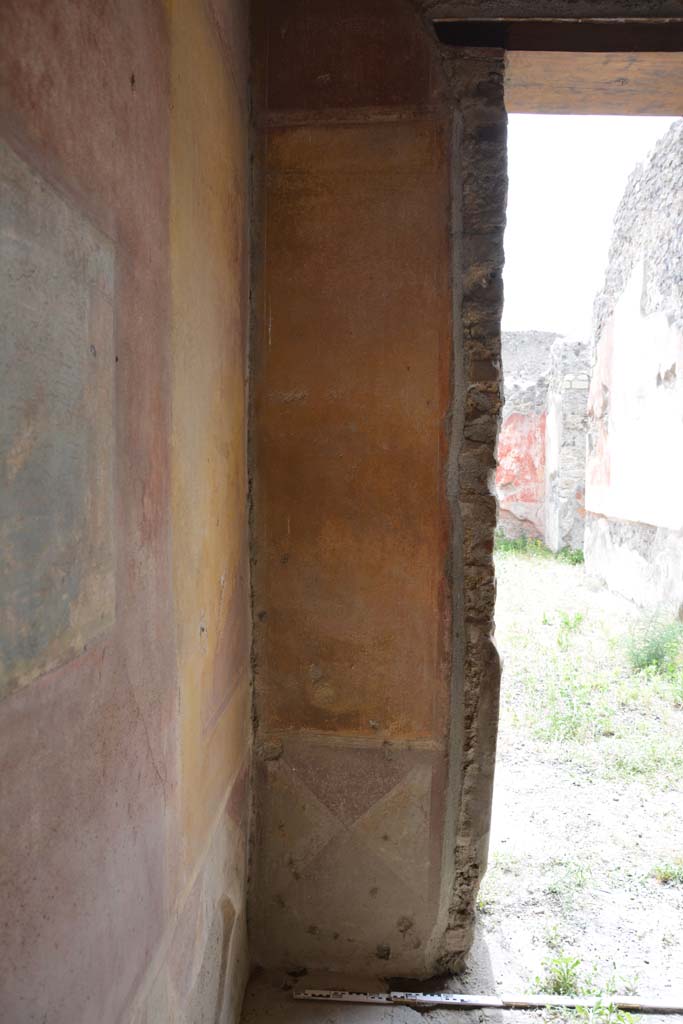 IX.5.14 Pompeii. May 2017. Room “c”, west wall in south-west corner. 
Foto Christian Beck, ERC Grant 681269 DÉCOR.
