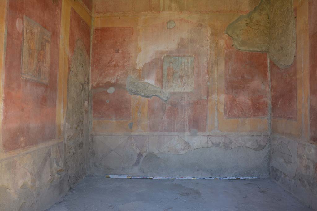 IX.5.14 Pompeii. May 2017. Room “g”, looking towards east wall.
Foto Christian Beck, ERC Grant 681269 DÉCOR.
