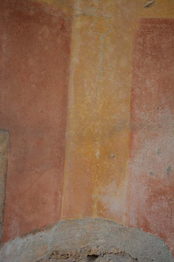 IX.5.14 Pompeii. May 2017. 
Room “g”, painted candelabra on west side of central painting on south wall.
Foto Christian Beck, ERC Grant 681269 DÉCOR.

