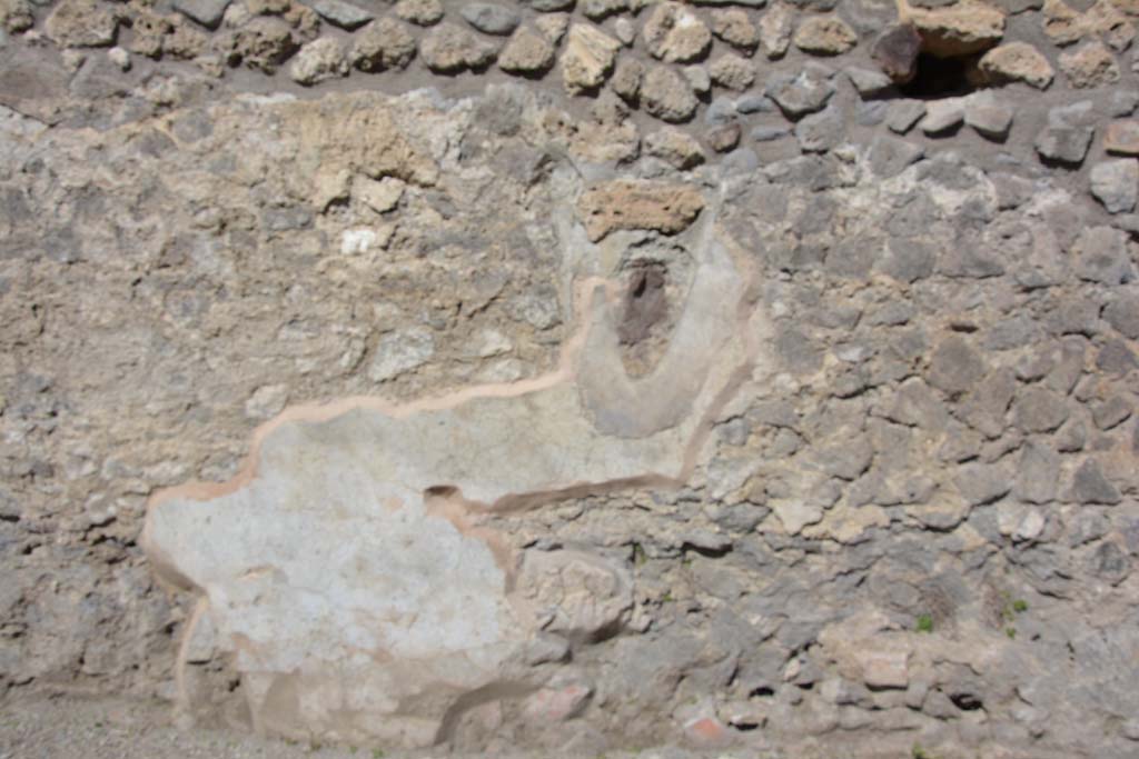 IX.5.16 Pompeii. March 2017. Front façade wall, continuing towards the west from entrance doorway.
Foto Christian Beck, ERC Grant 681269 DÉCOR.
