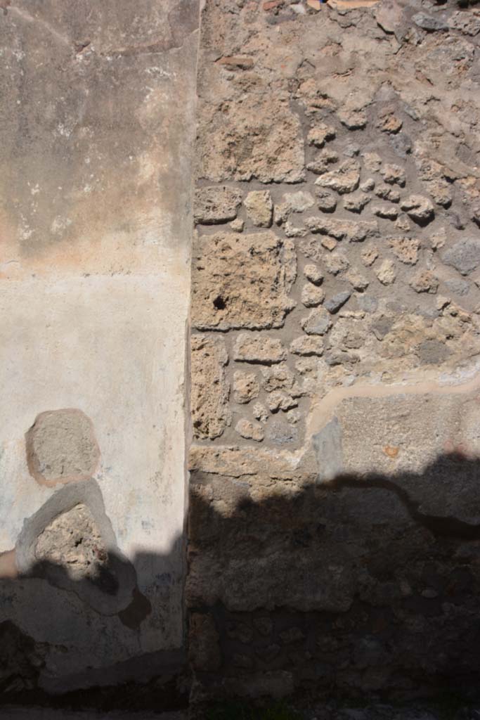 IX.5.16 Pompeii. March 2017. West end of front façade.
Foto Christian Beck, ERC Grant 681269 DÉCOR.
