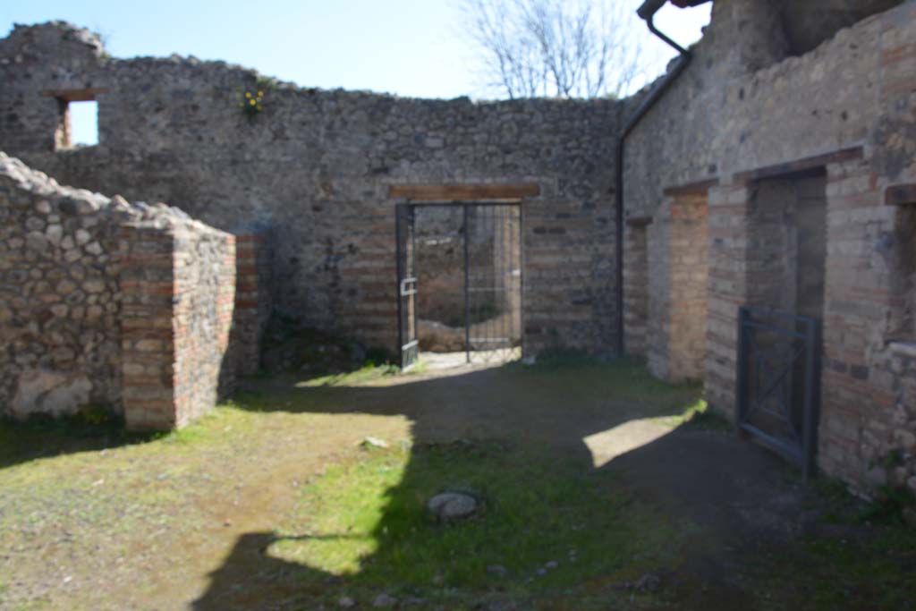 IX.5.16 Pompeii. March 2017. Room a’, looking south across impluvium in atrium towards entrance doorway.  
Foto Christian Beck, ERC Grant 681269 DÉCOR.
