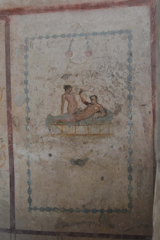 IX.5.16 Pompeii. June 2019. 
Cubiculum f’, detail of wall painting at east end of north wall.
Foto Taylor Lauritsen, ERC Grant 681269 DÉCOR.
