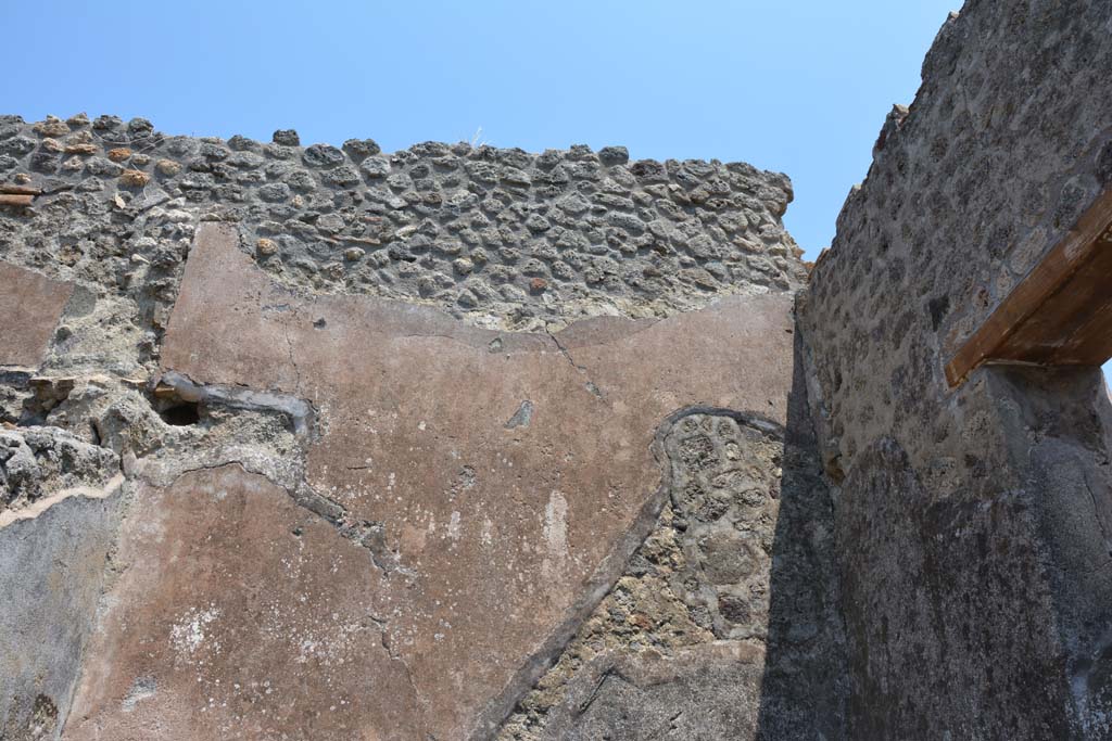 IX.5.6 Pompeii. May 2017. Room q, upper east wall with top of imprint of wooden ladder (steps), centre right. 
Foto Christian Beck, ERC Grant 681269 DCOR.

