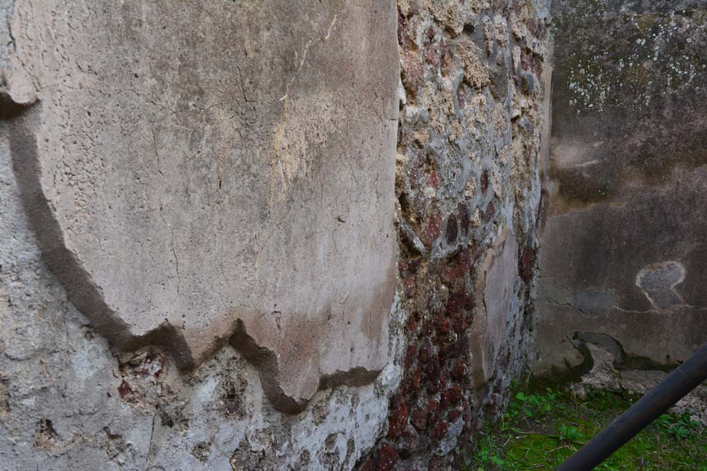 IX.5.18 Pompeii. March 2017. Room u, looking south along east wall.
Foto Christian Beck, ERC Grant 681269 DÉCOR.

