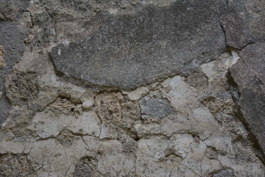 IX.5.18 Pompeii. May 2017. Room c, remaining stucco from upper east wall.
Foto Christian Beck, ERC Grant 681269 DÉCOR.
