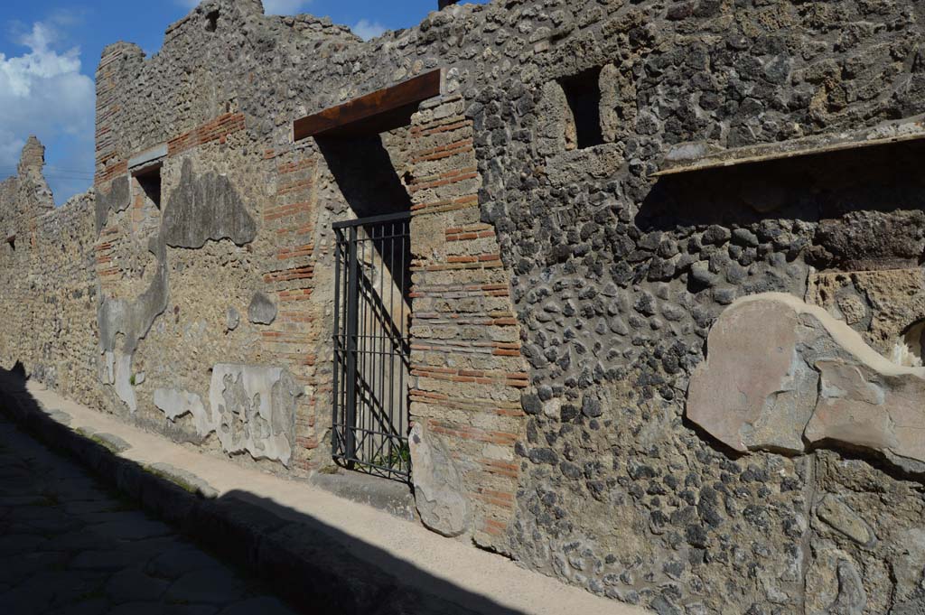 IX.7.20 Pompeii. October 2017. Looking north towards entrance doorway.
Foto Taylor Lauritsen, ERC Grant 681269 DÉCOR.
