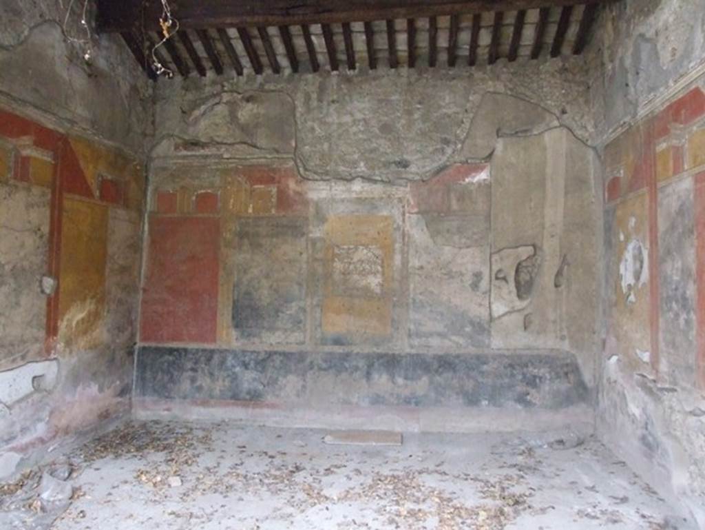 IX.7.20 Pompeii. December 2007. Room (i), south wall.