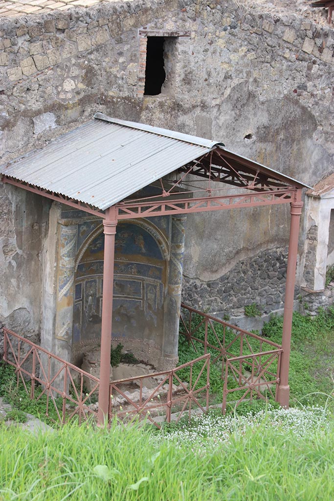 IX.7.20 or IX.7.(?) Pompeii. October 2024. 
Fountain against west wall. Photo courtesy of Klaus Heese.
(Note: this has also been entered at IX.7.16).


