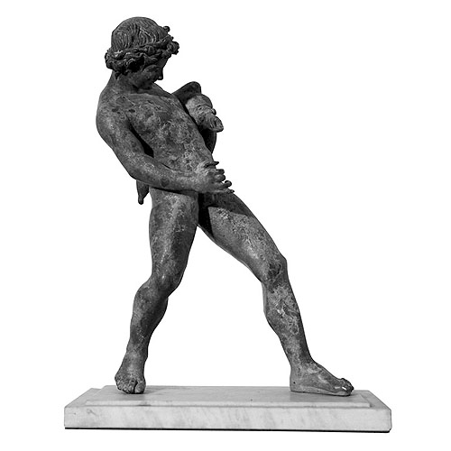IX.8.6 Pompeii. April 2019. Reproduction statue of Satyr with wineskin, originally found in peristyle garden.
Photo courtesy of Rick Bauer.
This copy was donated to the town of Pompei by the society GORI in 2008.
Today it stands in a road on the south side of Pompeii Scavi.

