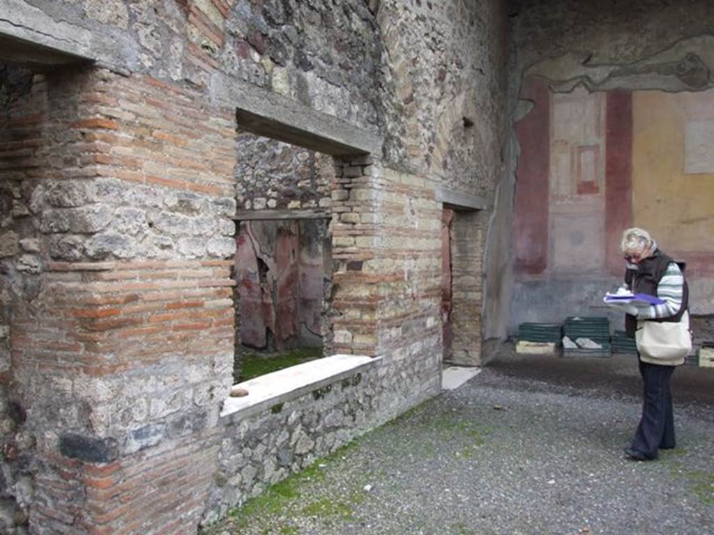 IX.8.6 Pompeii. March 2009.  Room 21 with window onto South Portico.