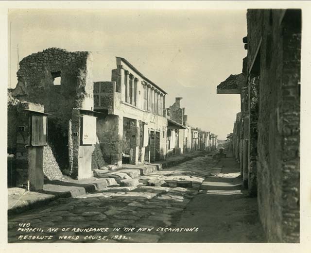 IX.12.1 Pompeii. 1932, looking east on Via dell’ Abbondanza. Photo taken during a shore-visit from the ship Resolute’s world cruise in 1932. Photo courtesy of Rick Bauer. (Note: the upper floor side balcony reconstruction is visible, left of centre.)


