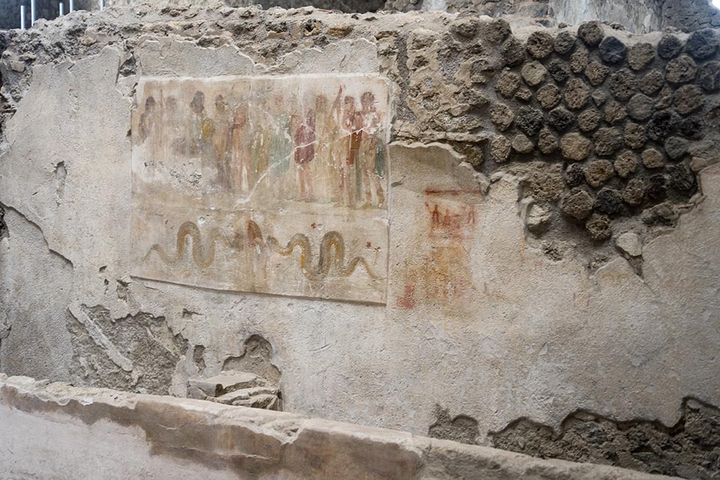 IX.12.6 Pompeii. July 2024. Room “n1”, west wall, with lararium painting above altar. Photo courtesy of Johannes Eber.