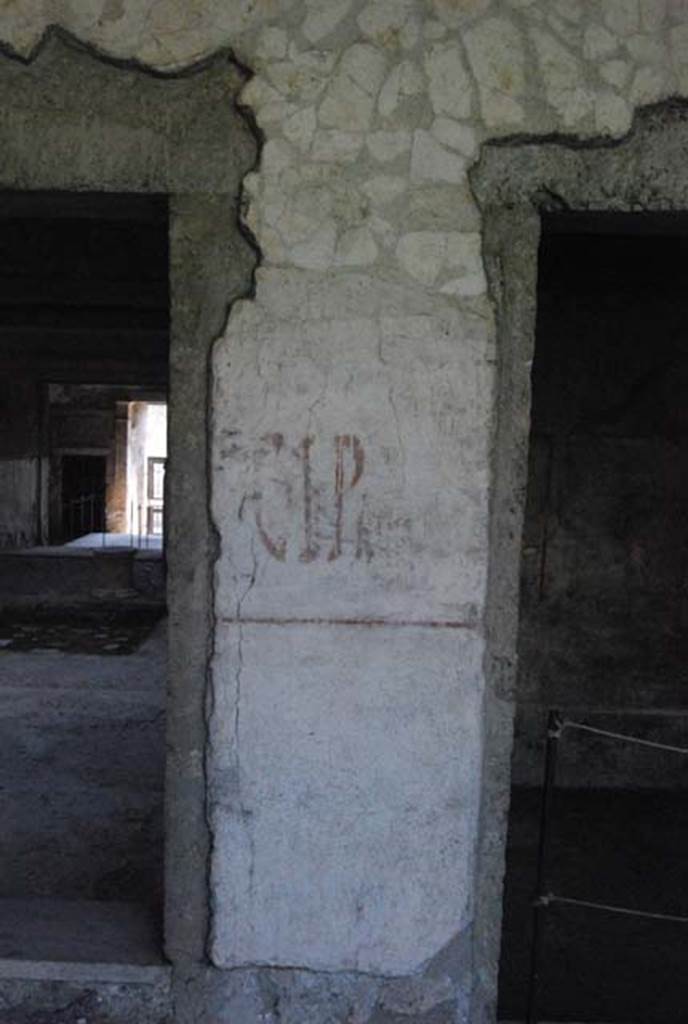 IX.13.1-3 Pompeii. October 2007. Graffiti between the rooms 14 and 15. Photo courtesy of Nicolas Monteix

