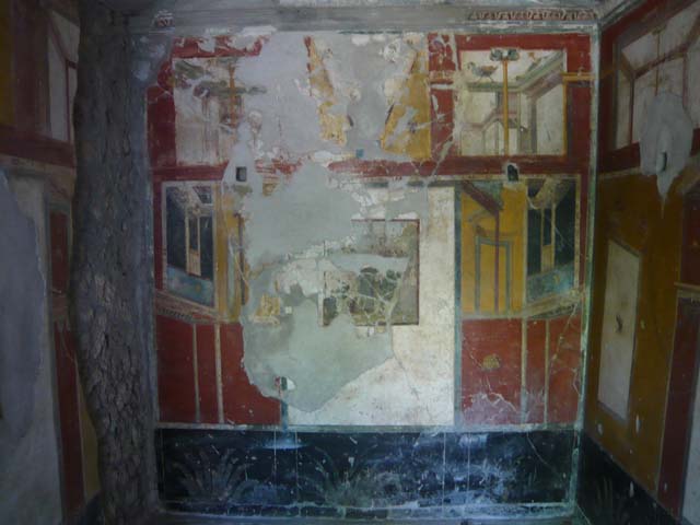 IX.13.1-3 Pompeii. October 2007. Room 17, south wall. Photo courtesy of Nicolas Monteix.
