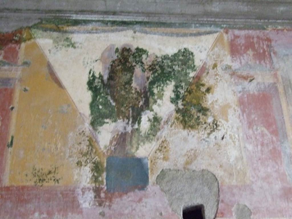 IX.13.1-3 Pompeii. March 2009. Room 17, remains of mythological wall painting on west wall. Minerva with the serpent-child Erycthoneus?.