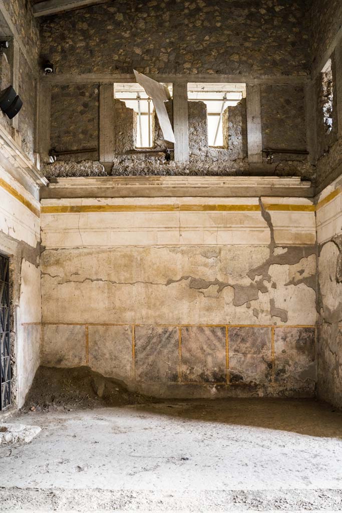 IX.13.3 Pompeii. October 2021. Room 1, looking towards east wall. Photo courtesy of Johannes Eber.