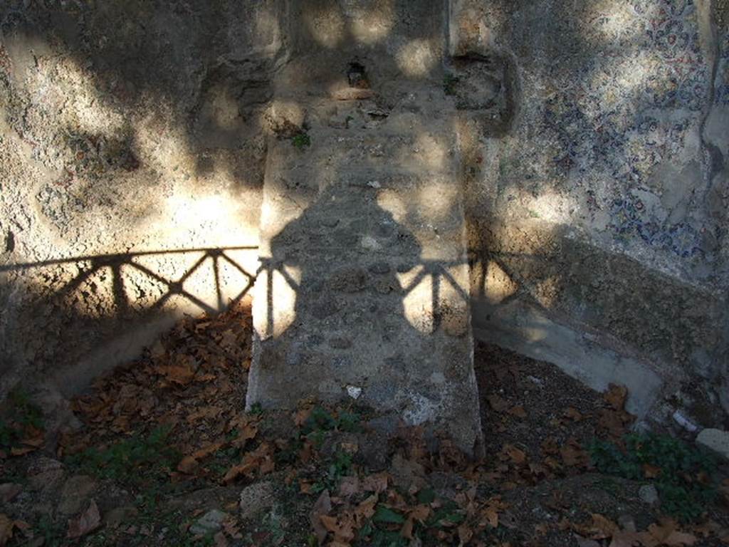 HGE12 Pompeii. December 2006. Water steps cascade.