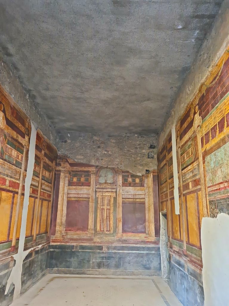 Villa of Mysteries, Pompeii. November 2023. 
Room 6, looking towards north wall. Photo courtesy of Giuseppe Ciaramella.
