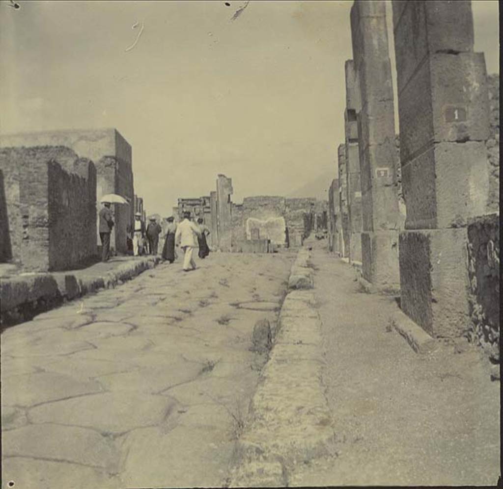 Via Consolare, November 1899. Looking north between VI.17 on left, and VI.2.1, on right.
Photo courtesy of Rick Bauer. 

