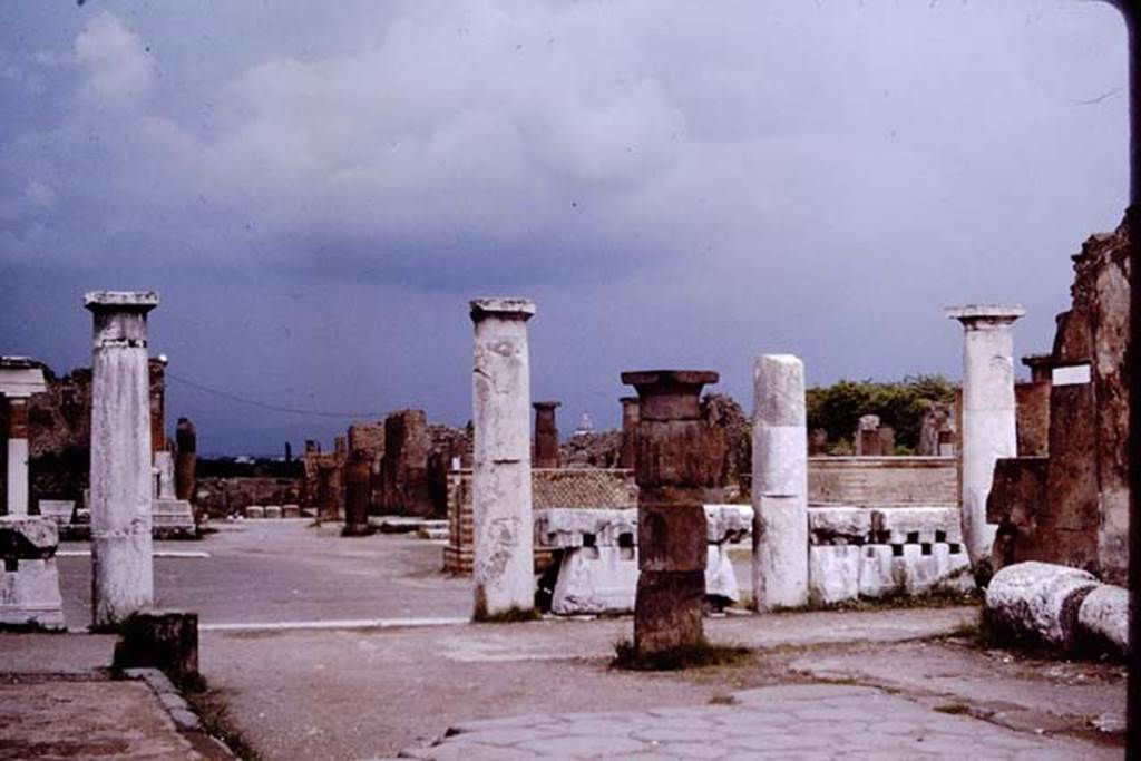 Via Marina, Pompeii. 1964. Looking east at the eastern end of the Via Marina.  Photo by Stanley A. Jashemski.
Source: The Wilhelmina and Stanley A. Jashemski archive in the University of Maryland Library, Special Collections (See collection page) and made available under the Creative Commons Attribution-Non Commercial License v.4. See Licence and use details.
J64f0993
