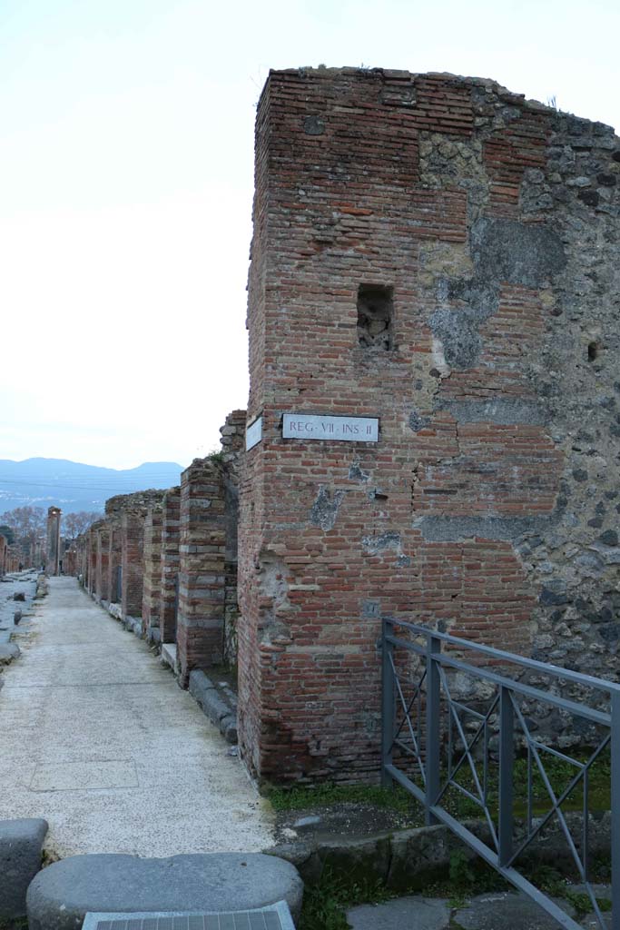 Via Stabiana, west side, Pompeii, on left. December 2018. 
Looking south at junction with Vicolo del Panettiere, on right. Photo courtesy of Aude Durand
