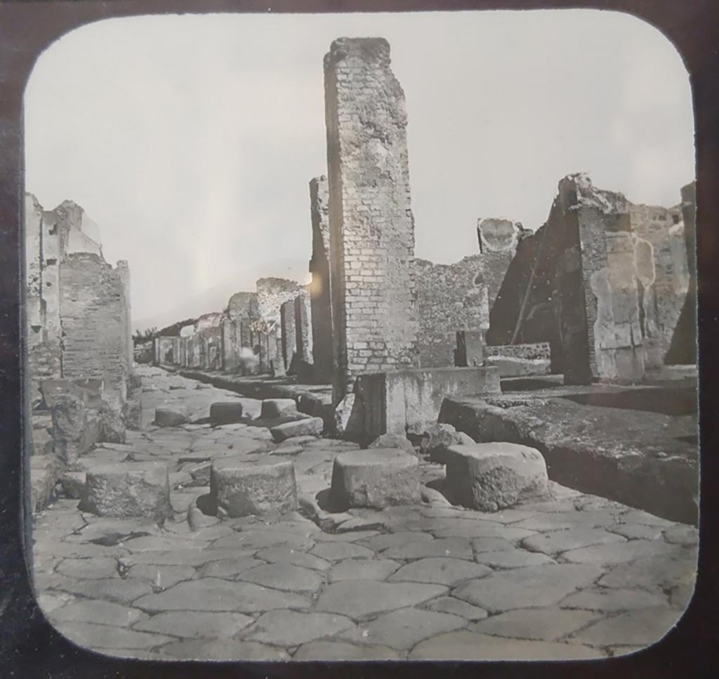 Via Stabiana, Pompeii. c.1900. C. and G. Lantern slide published by A. Laverne. 
Looking north-east across Holconius’ crossroads, with Via Stabiana, in centre, and Via dell’Abbondanza, on right.
