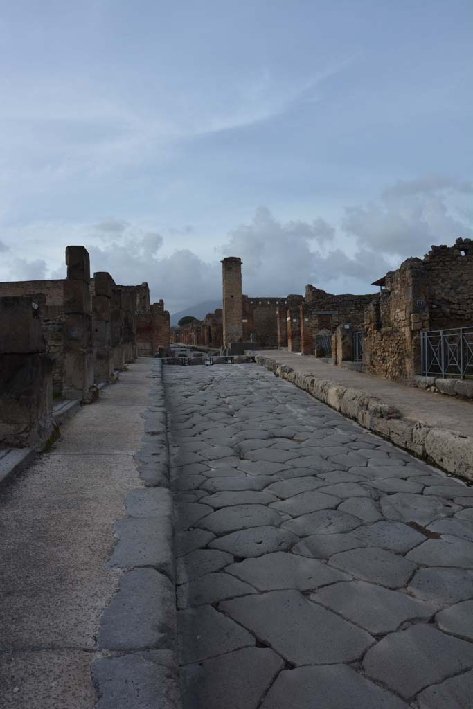 Via Stabiana, Pompeii. March 2018. 
Looking north between VIII.4, on left, and I.4, on right.
Foto Tobias Busen, ERC Grant 681269 DÉCOR
