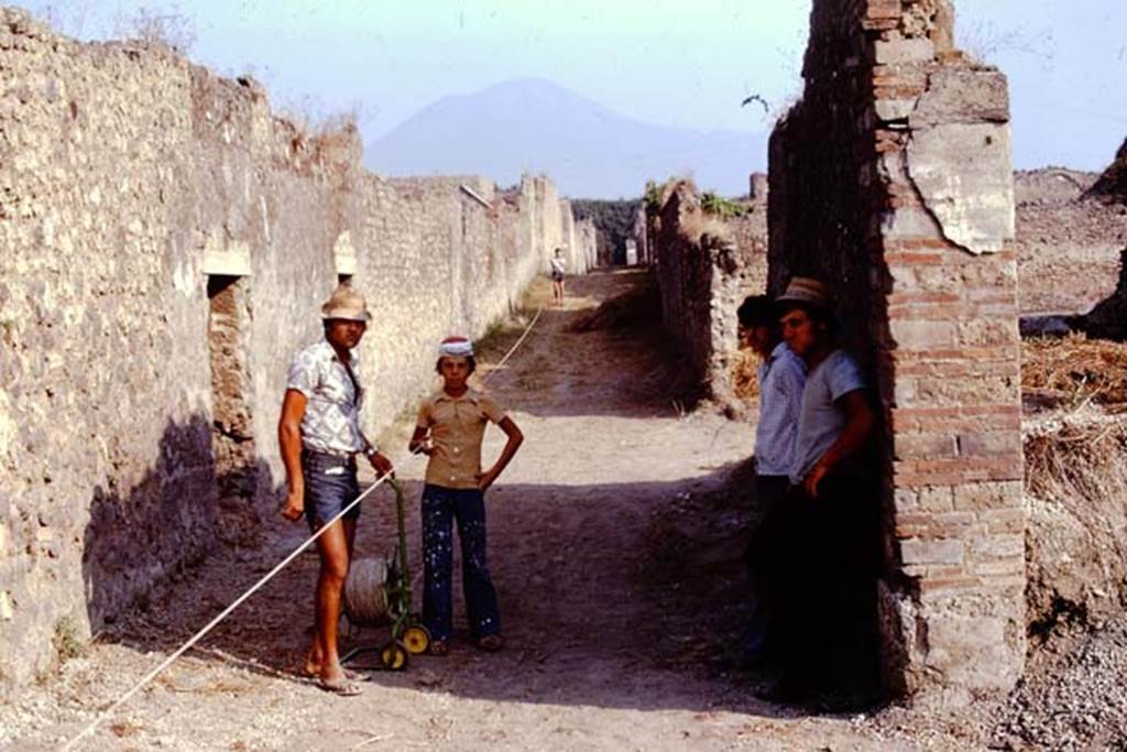 Vicolo dei Fuggiaschi. Pompeii. 1972. Looking north between I.15 and I.14. Photo by Stanley A. Jashemski. 
Source: The Wilhelmina and Stanley A. Jashemski archive in the University of Maryland Library, Special Collections (See collection page) and made available under the Creative Commons Attribution-Non Commercial License v.4. See Licence and use details. J72f0422
