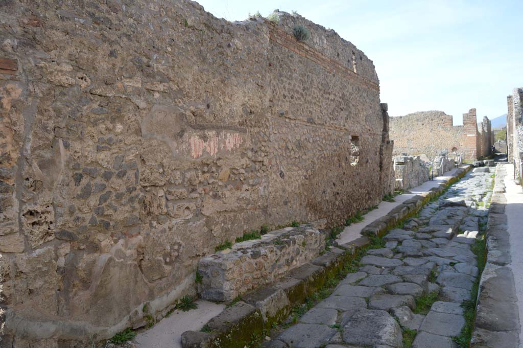 Vicolo di Tesmo, west side, Pompeii, March 2019. Looking north from IX.3.20, on left. 
Foto Taylor Lauritsen, ERC Grant 681269 DÉCOR.
