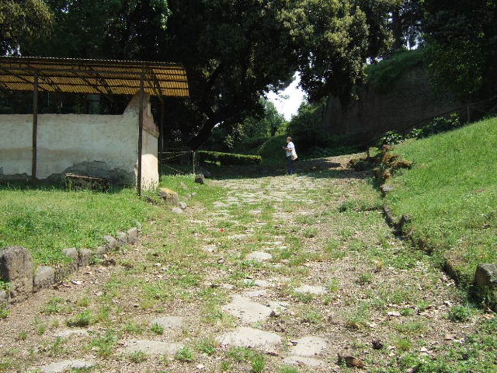 NGI Pompeii. May 2006. Looking south to tomb garden NGI, past the tomb of M. Obellius Firmus.