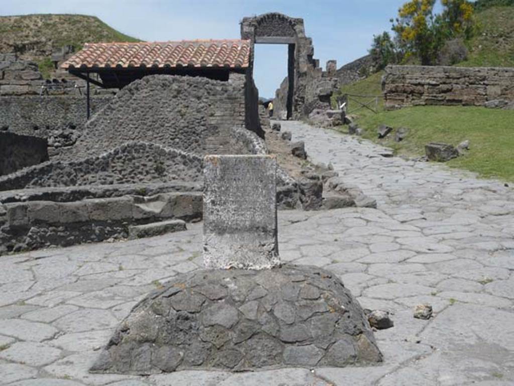 Pompeii Porta Nocera. May 2012. Cippus of Titus Suedius Clemens to the south of Porta Nocera.
Photo courtesy of Buzz Ferebee.
