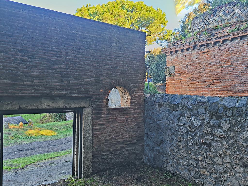 Pompeii Porta Nocera. October 2024. 
Tomb 15ES. Looking north-east from interior towards entrance doorway and arched opening. Photo courtesy of Giuseppe Ciaramella.

.

