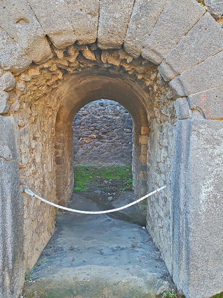 Pompeii Porta Nocera. October 2024. 
Tomb 7OS, looking south through central entrance corridor. Photo courtesy of Giuseppe Ciaramella.
