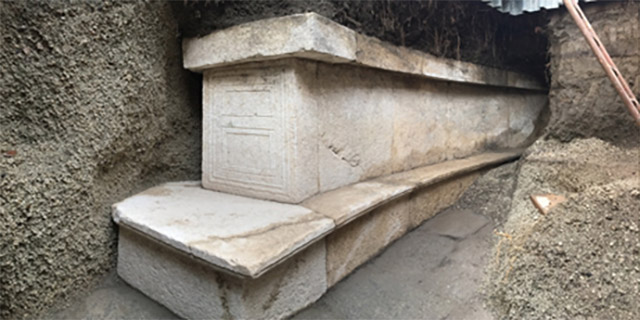SG6 Pompeii. The new tomb from the northwest showing location of inscription as it appears on site. 
Photograph © Parco Archeologico di Pompei.
See Journal of Roman Archaeology: vol. 31 (2018), Fig. 4. 
