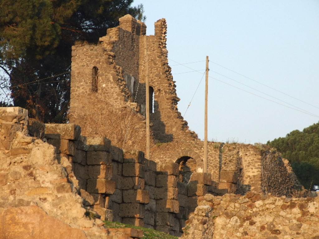 Tower X, Pompeii. May 2015. Looking south, with detail of upper windows on north side.  Photo courtesy of Buzz Ferebee. 
