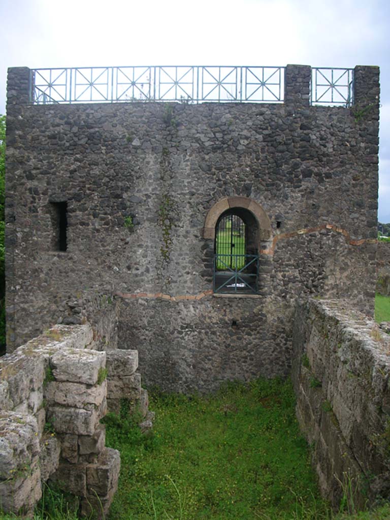 Tower XI, Pompeii. May 2010. 
Looking east towards doorway on west side of middle room in Tower. Photo courtesy of Ivo van der Graaff.
