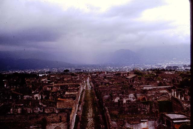 T11 Pompeii. Tower XI. 1978. Looking south-west. Photo by Stanley A. Jashemski.   
Source: The Wilhelmina and Stanley A. Jashemski archive in the University of Maryland Library, Special Collections (See collection page) and made available under the Creative Commons Attribution-Non Commercial License v.4. See Licence and use details. J78f0201
