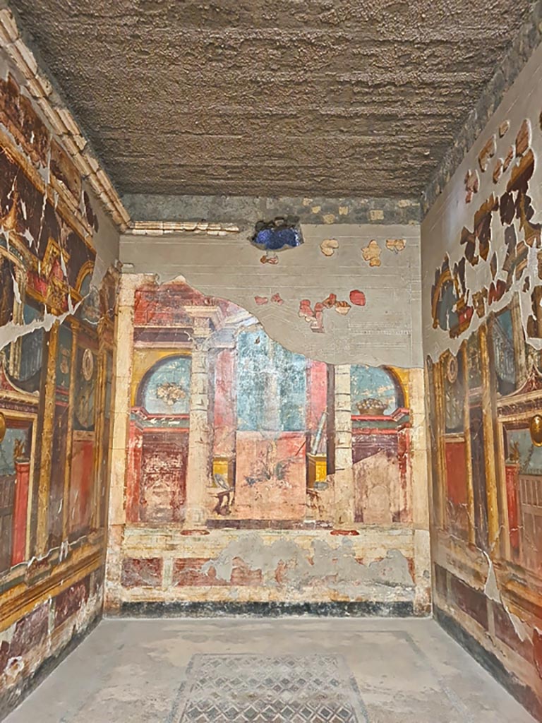 Oplontis Villa of Poppea, October 2023. 
Room 14, looking towards north wall of triclinium. Photo courtesy of Giuseppe Ciaramella.
