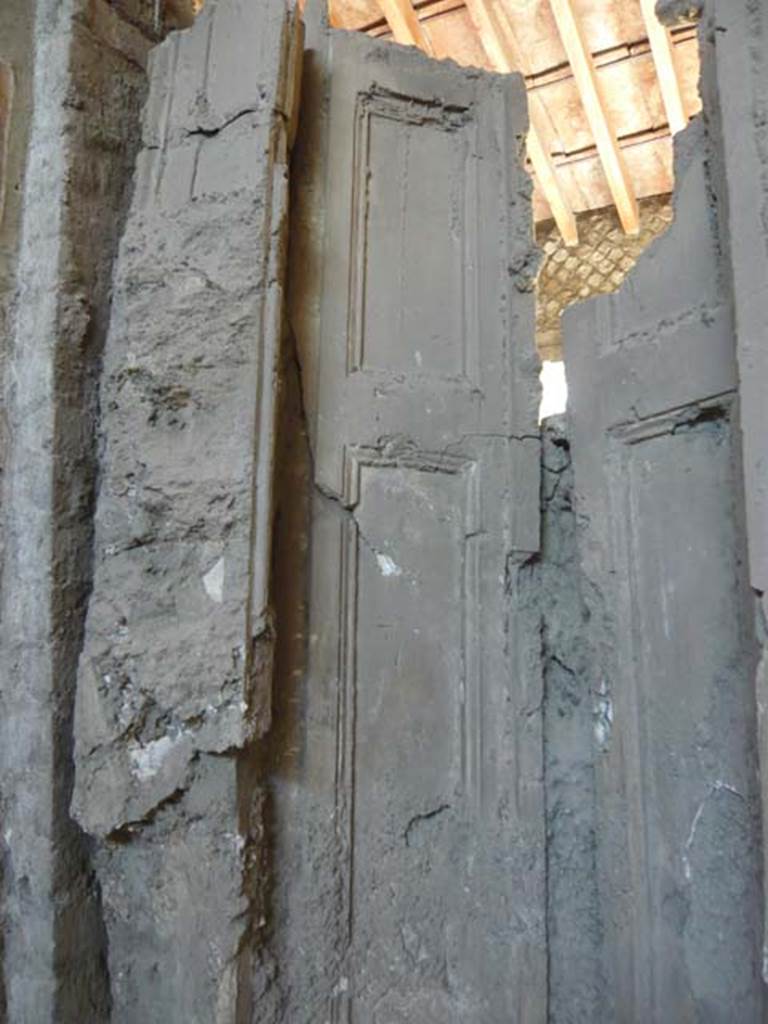 Oplontis, May 2011. Room 15, south wall, plaster-cast of finely preserved features of window shutters. Photo courtesy of Buzz Ferebee. 
