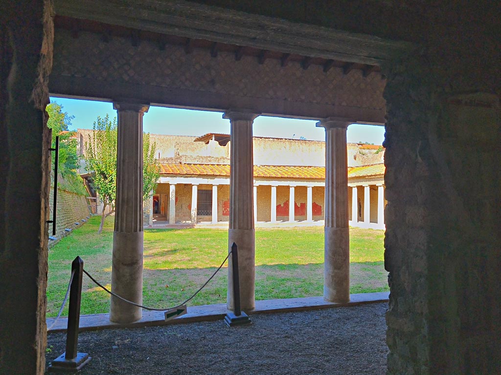 Oplontis Villa of Poppea, October 2023. Peristyle 59, looking west from east side. Photo courtesy of Giuseppe Ciaramella. 