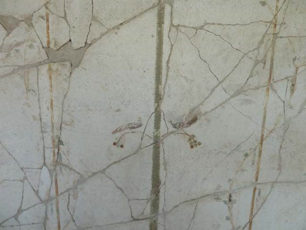 Oplontis, September 2015. Portico 60, west wall, painted decoration between room 90 and room 94. 